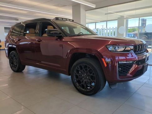 New 2026 Jeep Grand Cherokee L Summit AWD/4WD image 2