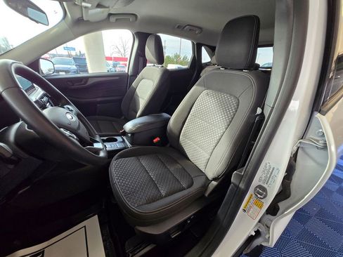 Used 2023 Ford Escape Active image 9