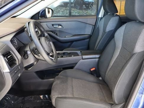 Used 2021 Nissan Rogue SV FWD image 17
