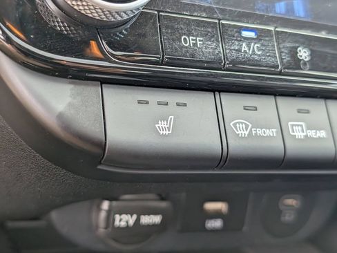 Used 2025 Hyundai Elantra Limited FWD image 19