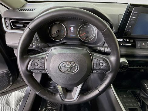 Certified 2019 Toyota RAV4 XLE Premium image 21