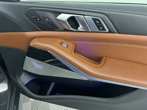 Used 2023 BMW X7 M60i w/ Executive Package image 26