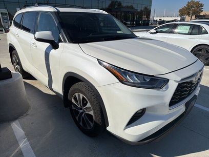 Used 2020 Toyota Highlander XLE