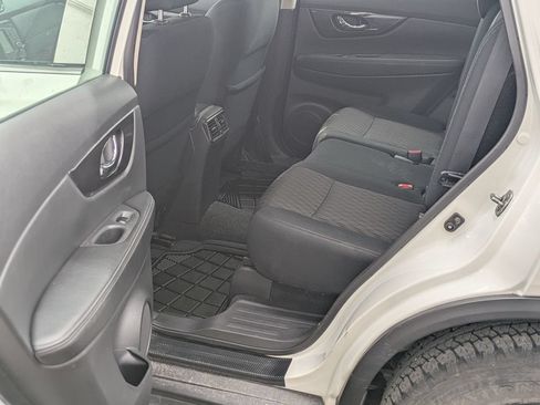 Used 2018 Nissan Rogue SV FWD image 26
