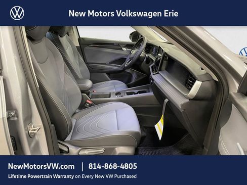 New 2026 Volkswagen Tiguan SE AWD/4WD image 15