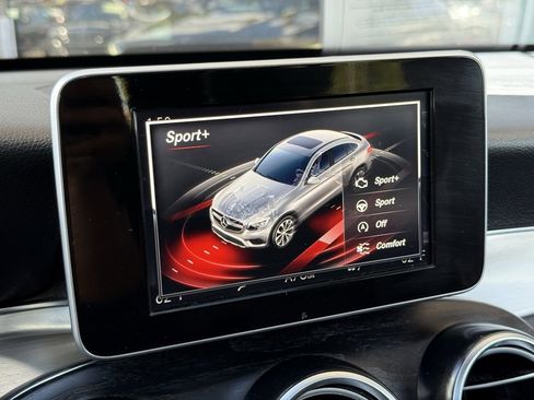 Used 2019 Mercedes-Benz GLC 300 4MATIC Coupe image 6