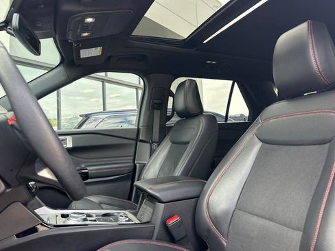 Used 2023 Ford Explorer ST-Line w/ Class IV Trailer Tow Package image 15