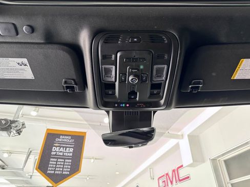 Certified 2023 GMC Yukon Denali Ultimate AWD/4WD image 30
