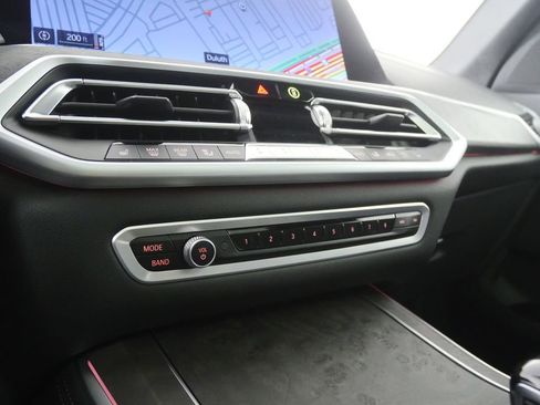 Certified 2022 BMW X5 sDrive40i w/ Premium Package image 24