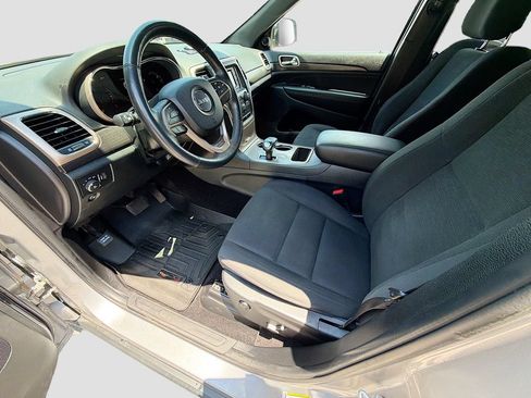 Used 2015 Jeep Grand Cherokee Laredo w/ Quick Order Package 23E AWD/4WD image 19