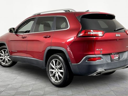 Used 2017 Jeep Cherokee Limited image 4