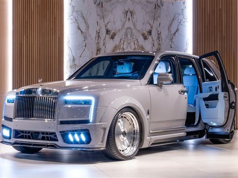Used 2026 Rolls-Royce Cullinan AWD/4WD image 2