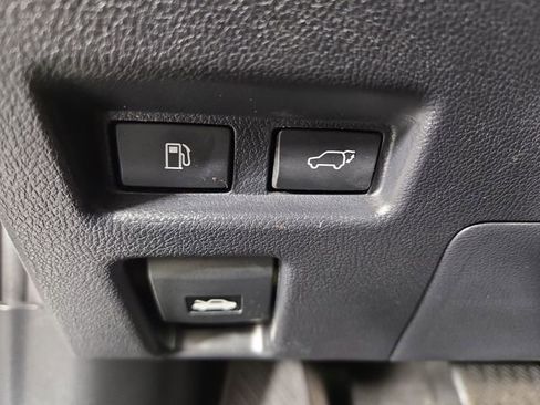 Used 2022 Lexus UX 250h w/ Premium Package image 31