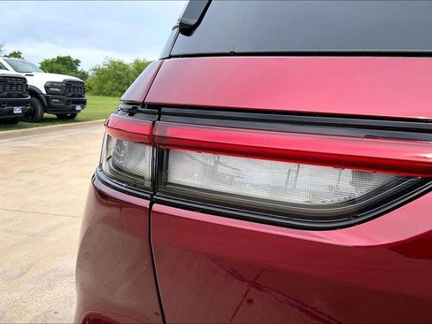New 2026 Jeep Grand Cherokee Altitude RWD image 18