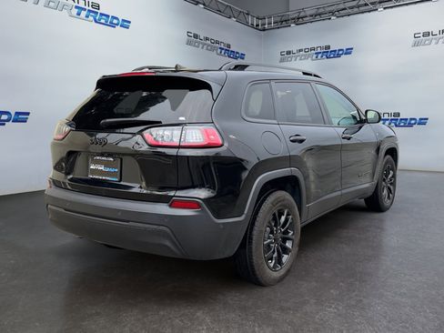 Used 2023 Jeep Cherokee Altitude Lux image 5