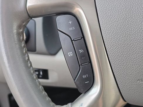 Used 2010 Chevrolet Tahoe LTZ AWD/4WD image 34