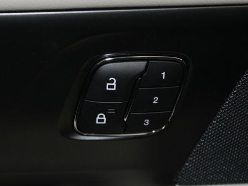 New 2026 Lincoln Nautilus Premier image 37