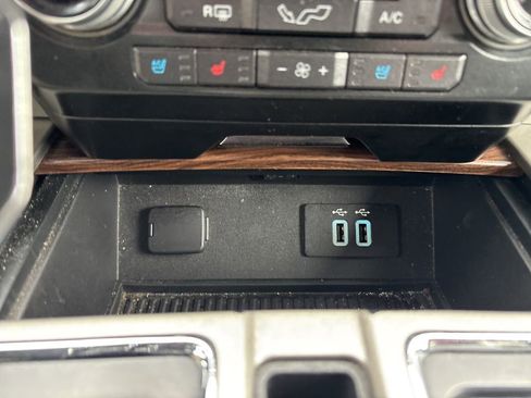 Used 2016 Ford F150 Lariat w/ Equipment Group 502A Luxury image 17