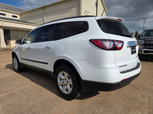 Used 2017 Chevrolet Traverse LS FWD image 7