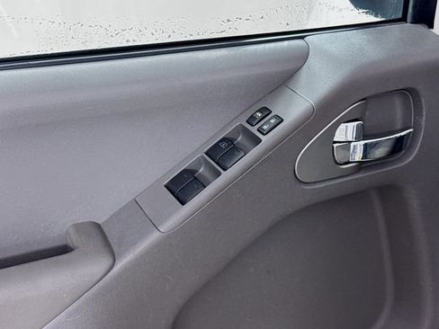 Used 2018 Nissan Frontier SV image 20