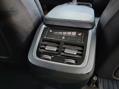 Used 2019 Volvo XC90 T6 Momentum w/ Advanced Package AWD/4WD image 14