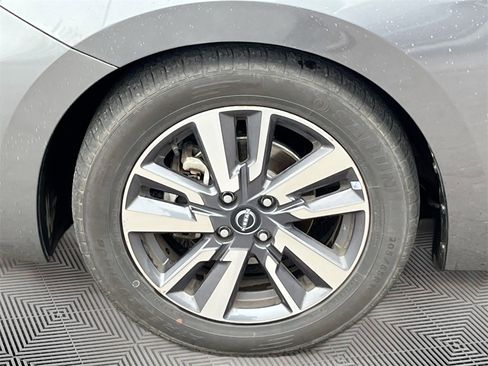 Certified 2023 Nissan Versa SV image 32