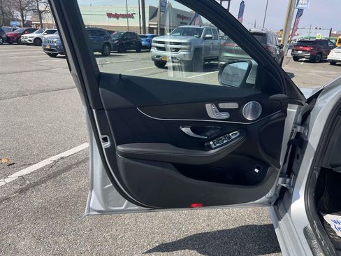 Used 2021 Mercedes-Benz C 300 4MATIC Sedan image 16