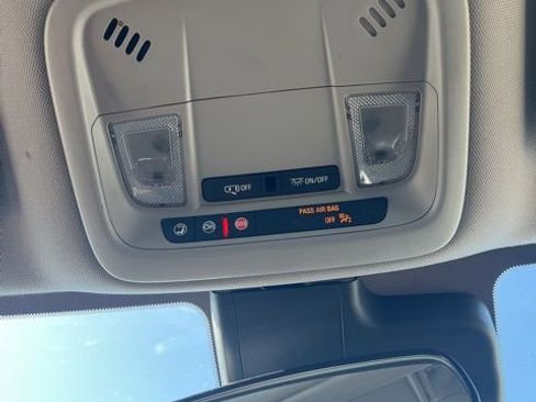 Used 2024 Chevrolet Malibu LT image 17