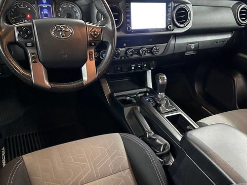 Used 2020 Toyota Tacoma TRD Sport AWD/4WD image 20