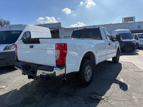 Used 2022 Ford F250 XL w/ Power Equipment Group image 3