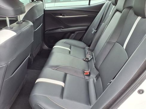 Used 2025 Toyota Camry SE image 8