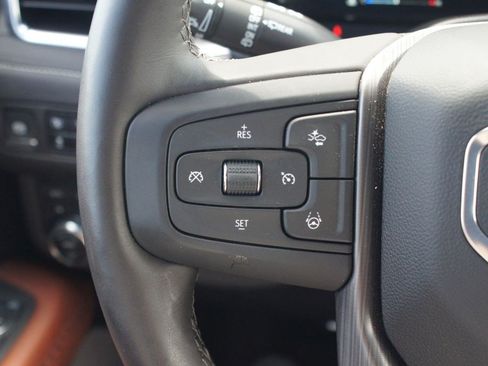 Used 2024 GMC Yukon Denali Ultimate AWD/4WD image 10