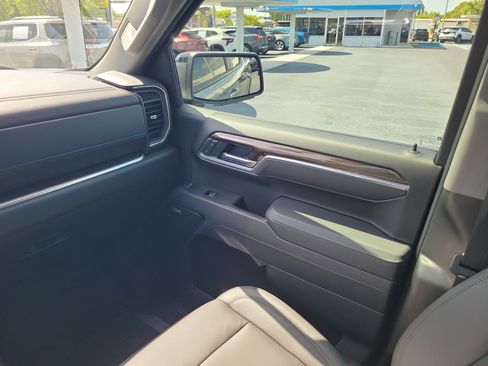 Used 2025 Chevrolet Silverado 1500 RST w/ Convenience Package II AWD/4WD image 12