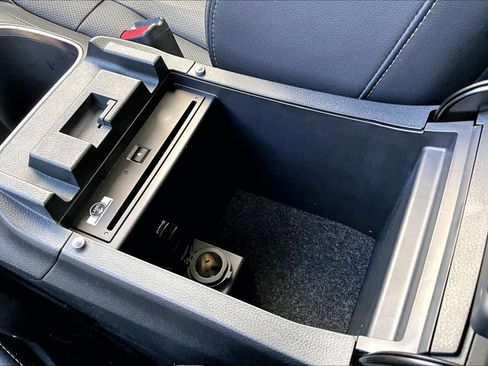 Used 2023 Subaru Outback Touring image 32