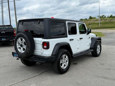 Used 2018 Jeep Wrangler Unlimited Sport S AWD/4WD image 32