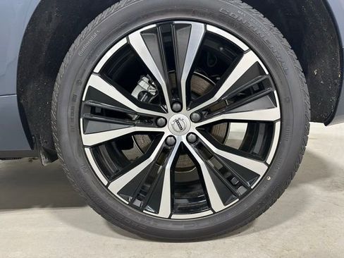 Used 2025 Volvo XC60 B5 Plus w/ Protection Package Premier image 22
