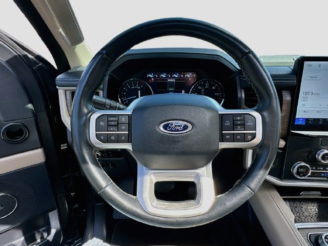 Used 2022 Ford Expedition Limited AWD/4WD image 11