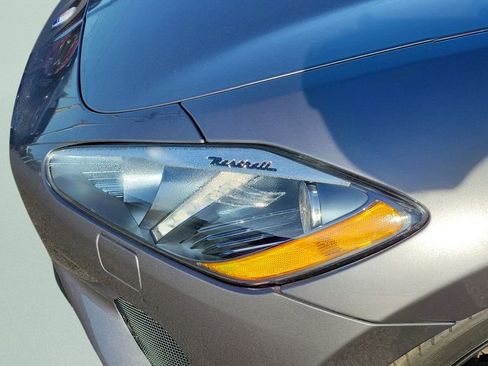 Used 2018 Maserati GranTurismo MC image 9