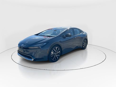 New 2026 Toyota Prius Plug-In Hybrid image 4