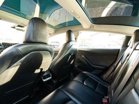 Used 2018 Tesla Model 3 Long Range AWD/4WD image 21