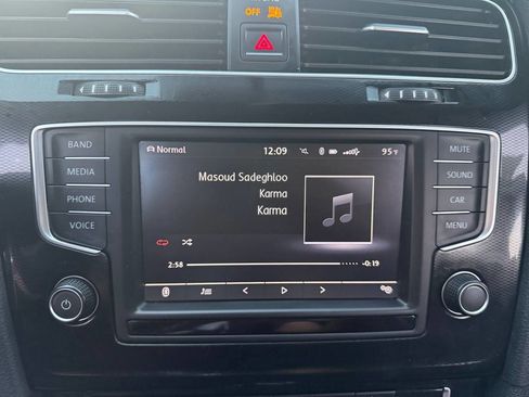 Used 2017 Volkswagen GTI S image 17