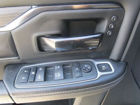 Used 2022 RAM 2500 Limited image 25