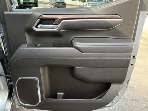 Used 2025 Chevrolet Silverado 1500 RST image 19