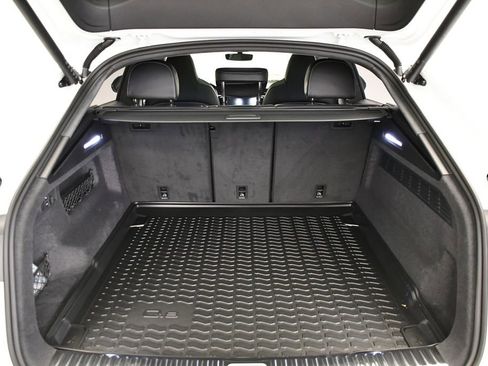 New 2026 Audi SQ8 Prestige image 53