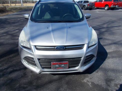 Used 2015 Ford Escape SE w/ Equipment Group 201A image 9