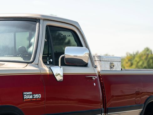 Used 1992 Dodge D/W Truck 350 image 30