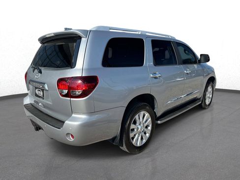 Used 2018 Toyota Sequoia Platinum image 3