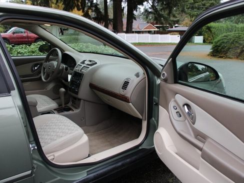 Used 2004 Chevrolet Malibu LS w/ Preferred Equipment Group image 14