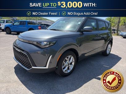 Used 2025 Kia Soul LX w/ LX Technology Package