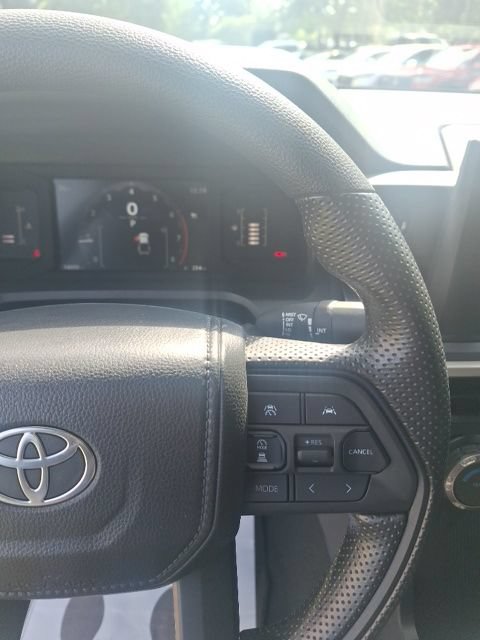 Used 2025 Toyota Tacoma SR5 AWD/4WD image 12